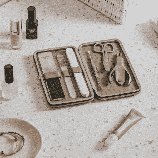 MARGARET DABBS MANICURE AND PEDICURE SET
