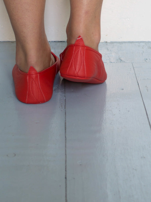LEATHER SLIPPERS in RED