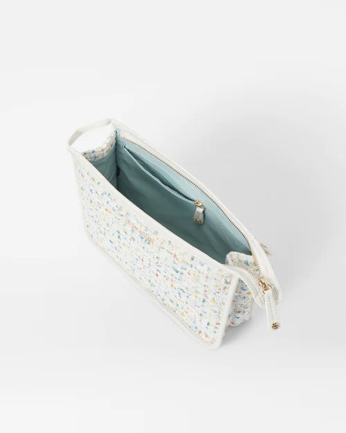 METRO CLUTCH in White Boucle