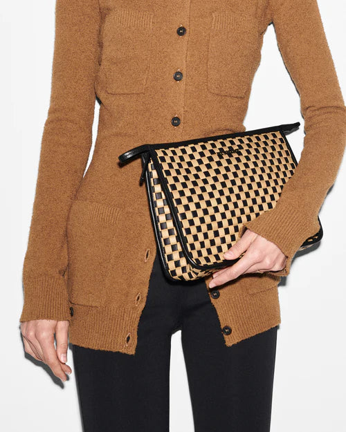 WOVEN CLUTCH IN CAMEL & BLACK