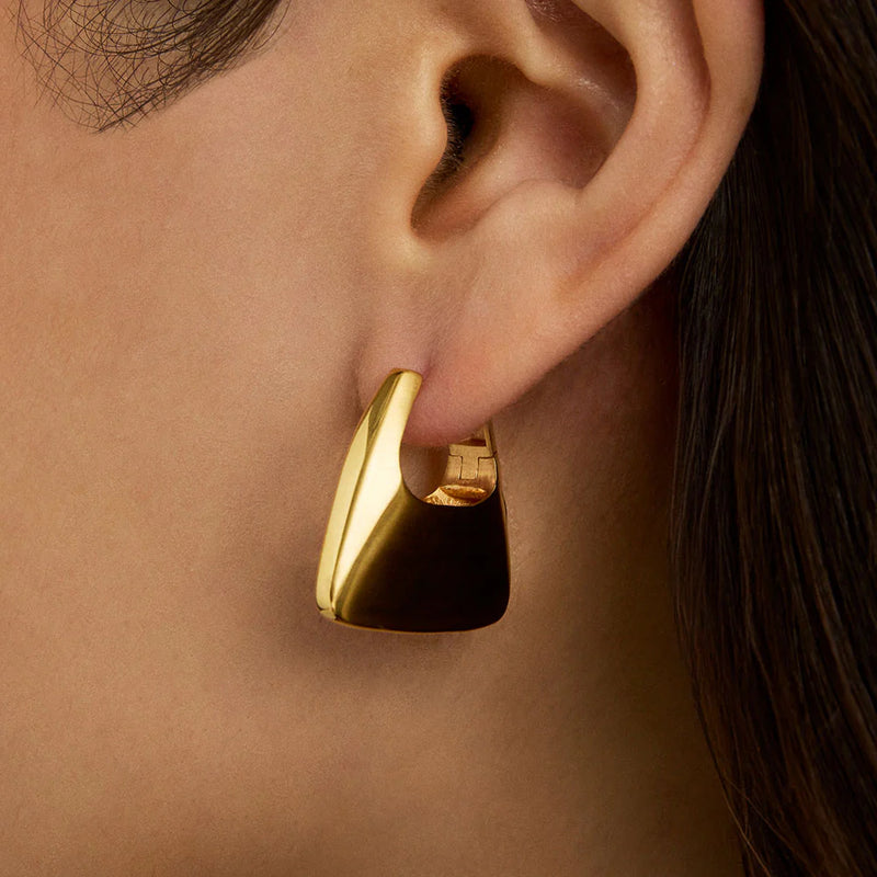 OSLO HINGED HOOPS in Gold