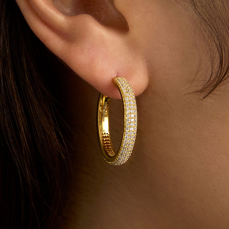 GISELLE PAVE HOOPS in Gold