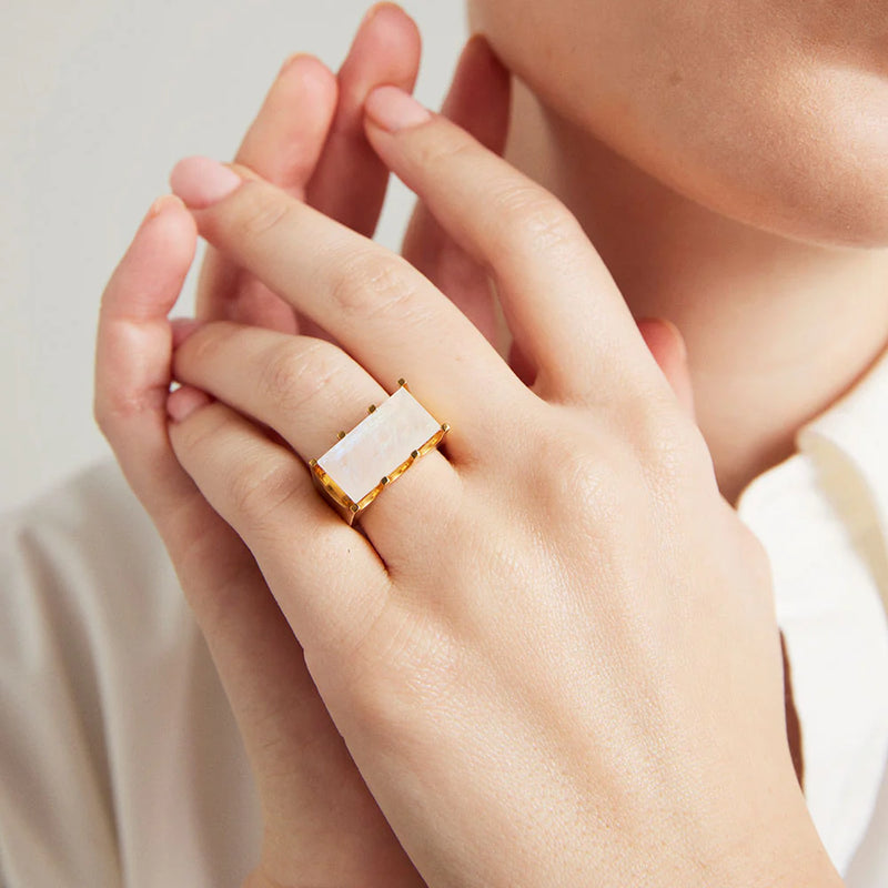 MINI CASTLE RING Gold with Moonstone