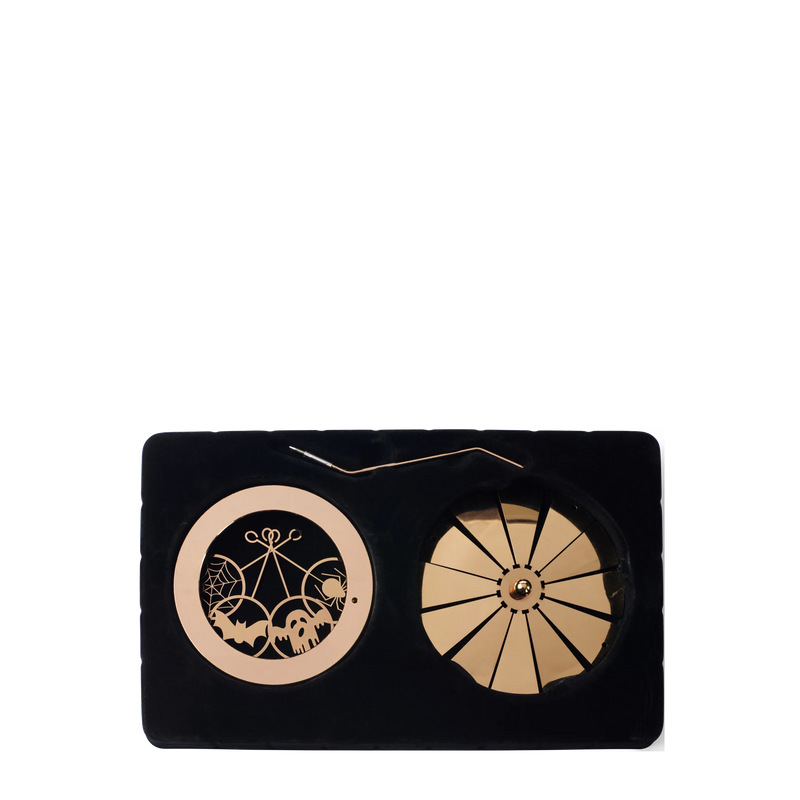 SPOOKY SPINNING CAROUSEL