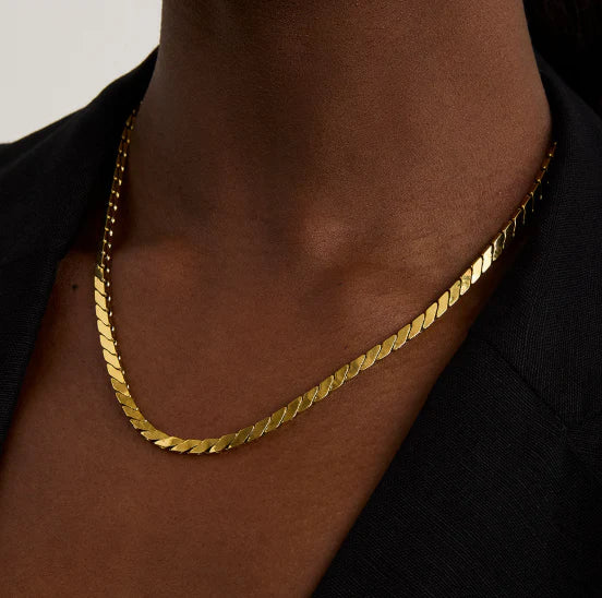 OSLO CHAIN NEKCLACE in Gold