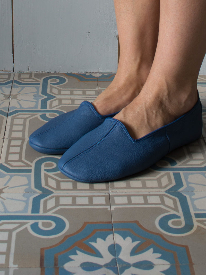 LEATHER SLIPPERS in DARK BLUE