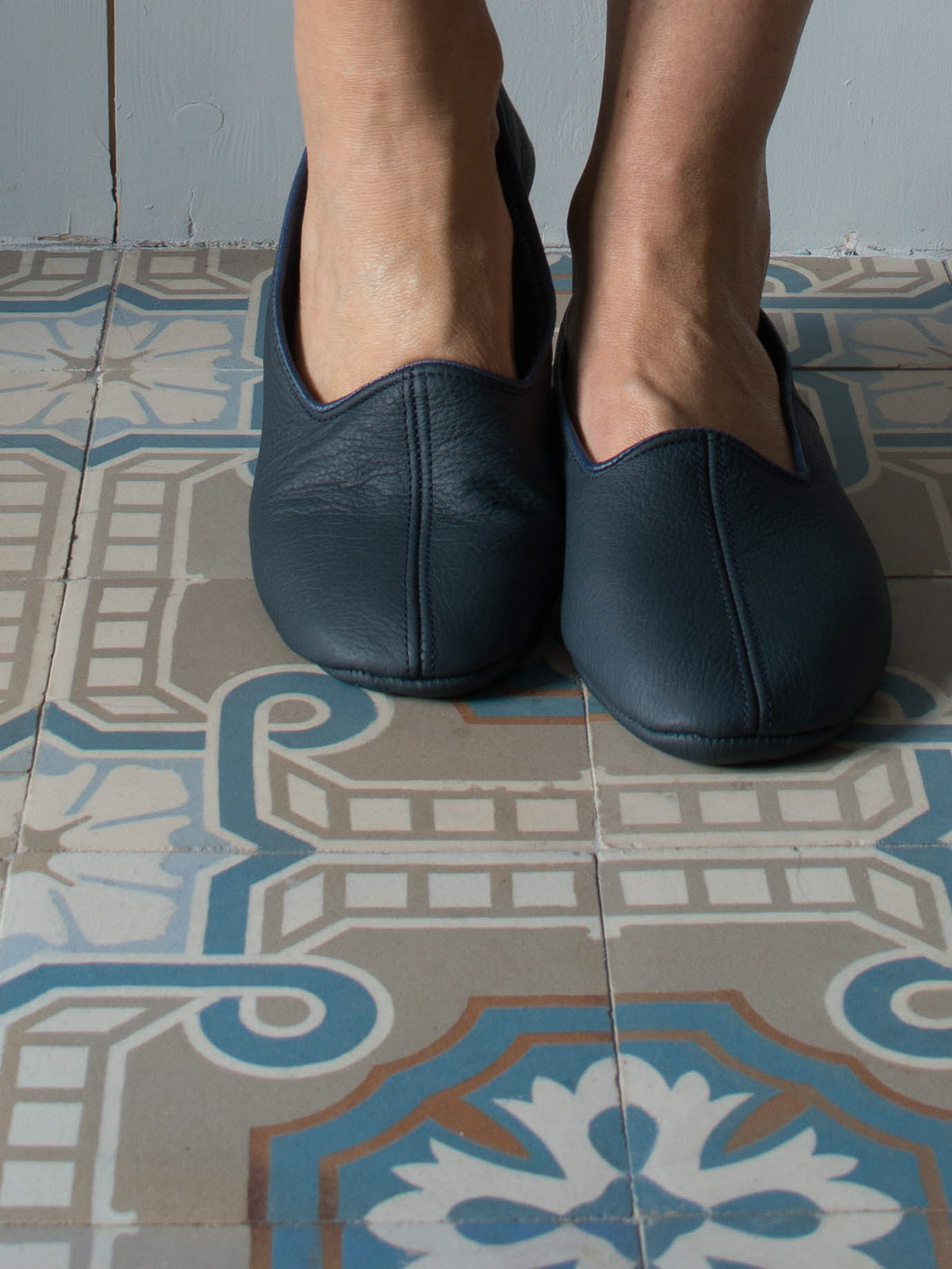 【MODERNIF】Reason Leather Slippers Men's Leather Slippers with Suede Sole - Black - Made in