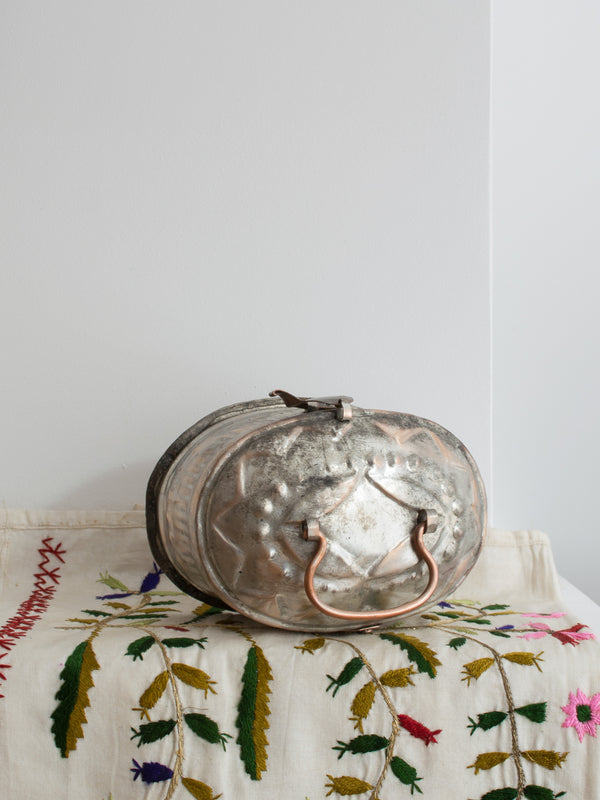 SMALL TINNED COPPER SOAP BOX OVAL