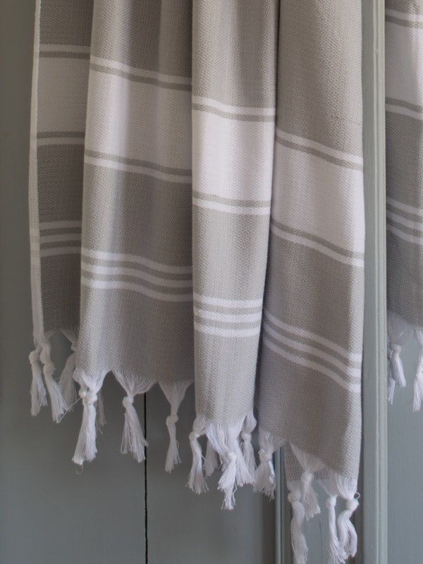 HONEYCOMB TOWEL LIGHT GREY/WHITE