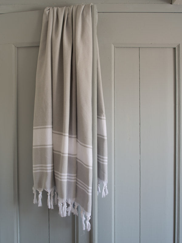 HONEYCOMB TOWEL LIGHT GREY/WHITE