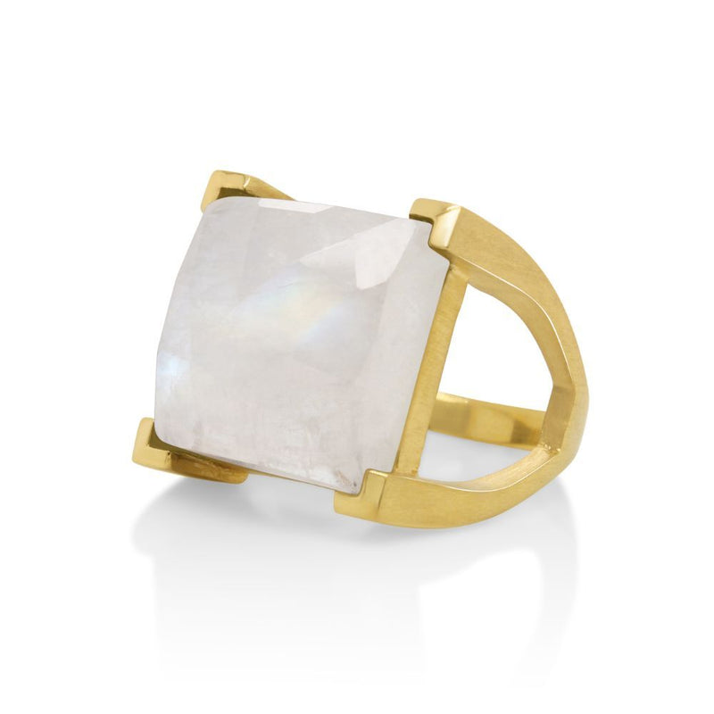 PLAZA RING GOLD WITH MOONSTONE